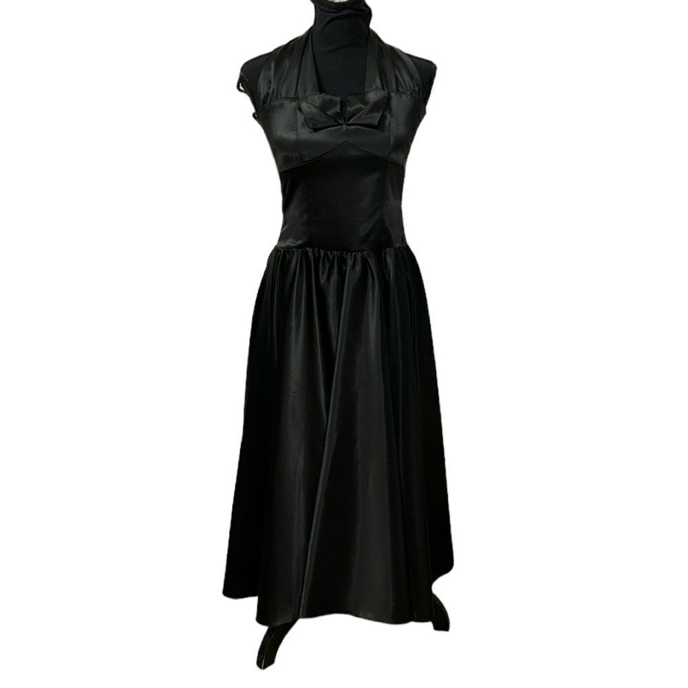 Queen of Heartz Black Sateen Swing Halter Back
Dress(Size Small)